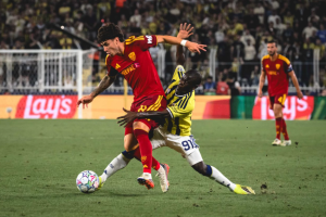 Full Match: Fenerbahce vs AS Roma (23:45 – 10/09)
